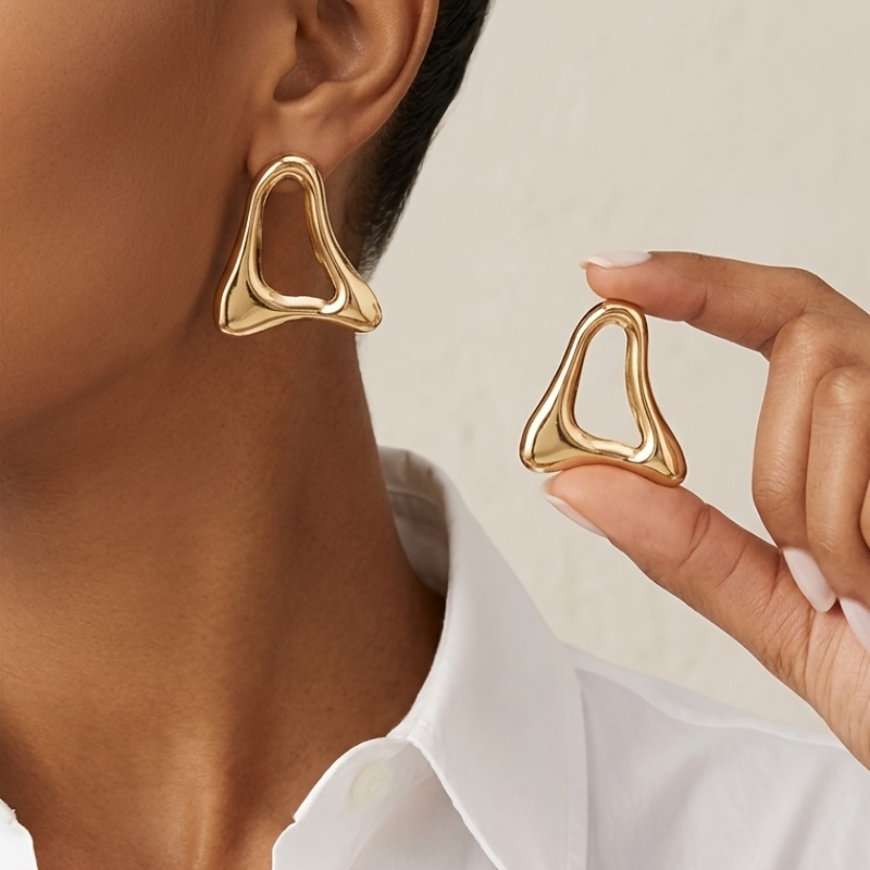 Women's Golden Irregular Geometric Stud Earrings